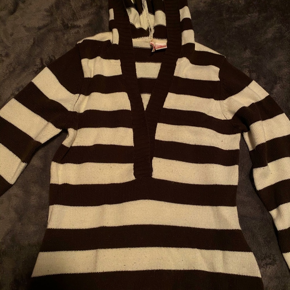 Stripped Knitted Hoodie